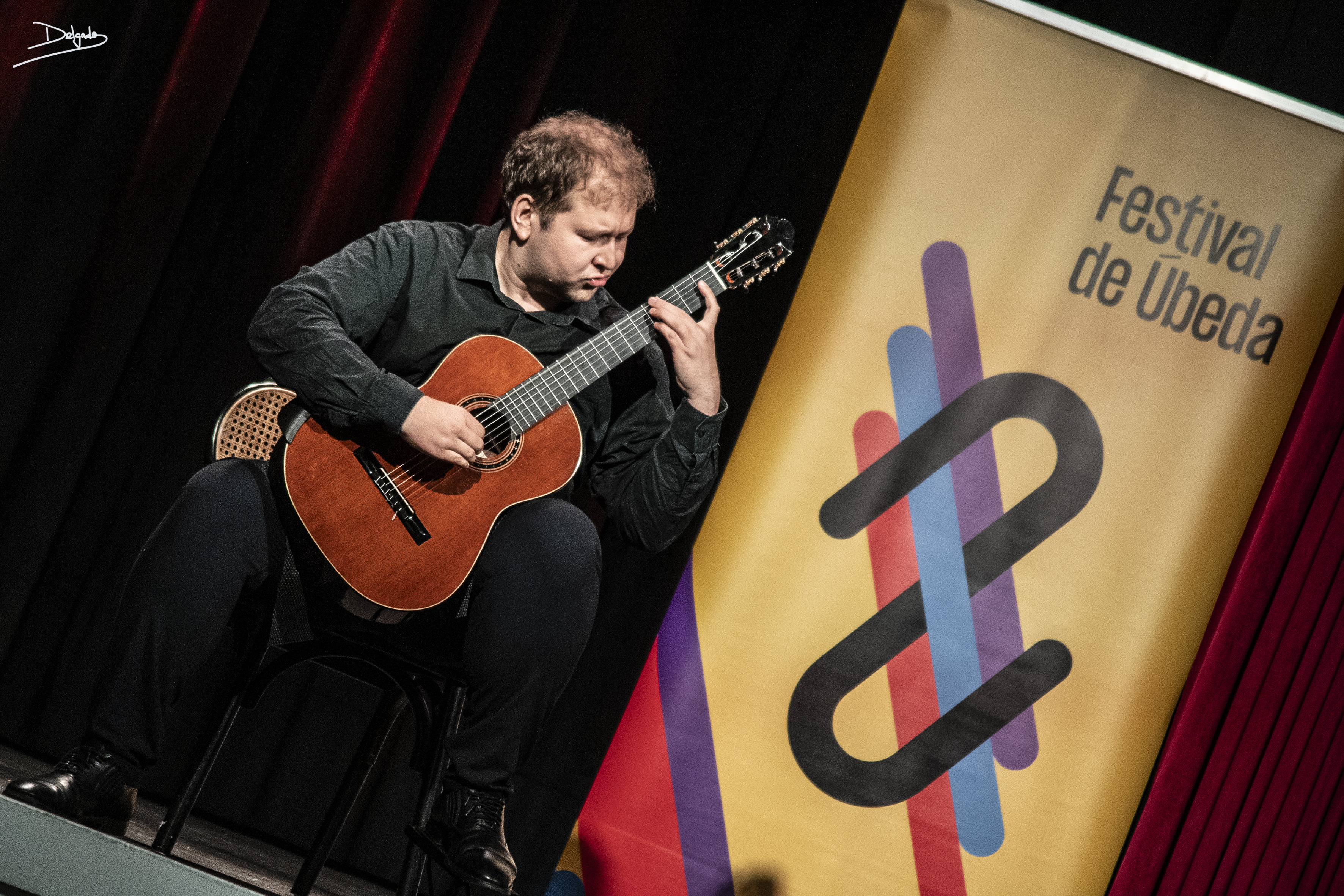Fotos del día: La guitarra amansó a las fieras