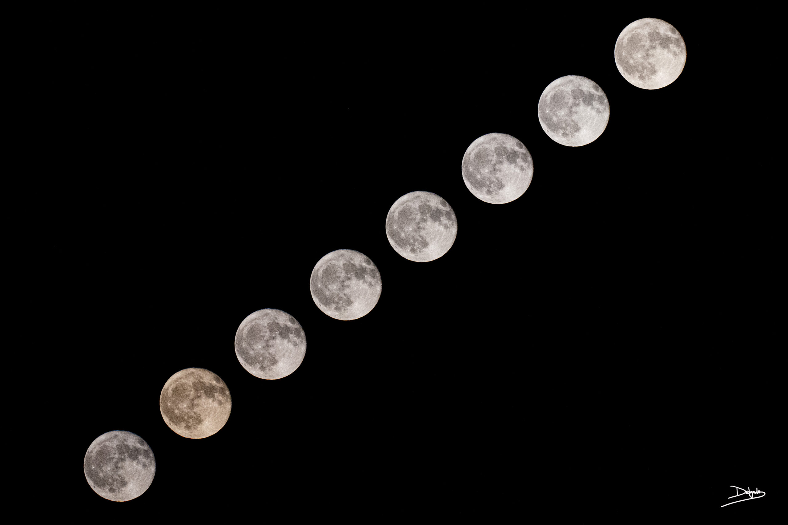 Foto del día: La luna y sus caminos